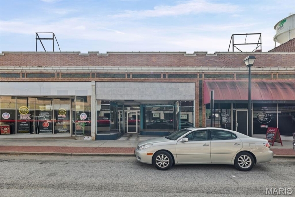 Listing Image #3 - Others for sale at 16 E Ferguson Avenue, Wood River IL 62095