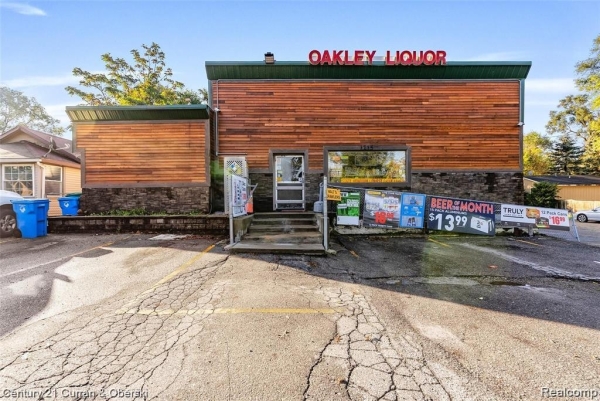 Listing Image #2 - Others for sale at 1215 W Oakley Park Road, Commerce Charter Township MI 48390