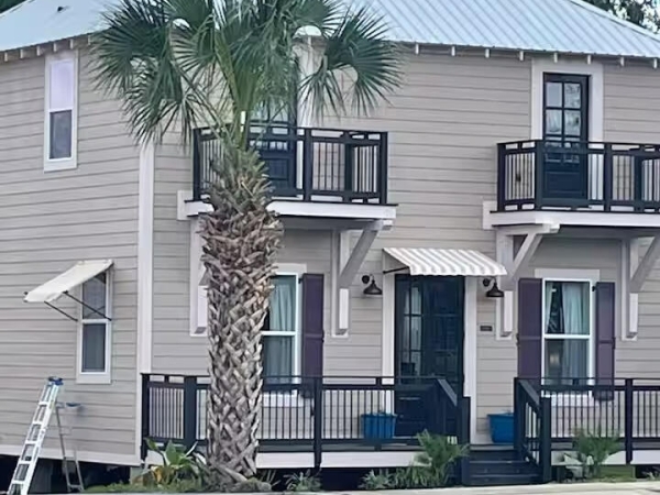 Listing Image #2 - Multi-family for sale at 649 Howard Avenue, Biloxi MS 39530