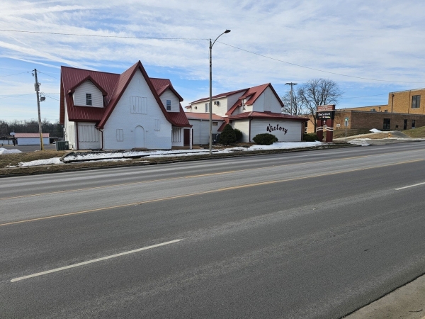 Listing Image #3 - Others for sale at 1719 Broadway, Mt Vernon IL 62864