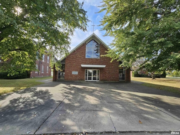 Listing Image #1 - Others for sale at 705 W MAIN Street, Dahlgren IL 62828