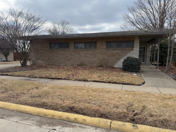 Listing Image #1 - Office for sale at 341 W Walnut Street, Oglesby IL 61348