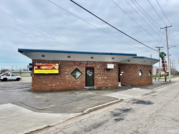 Listing Image #1 - Others for sale at 1811 S Burlington Avenue, Muncie IN 47302