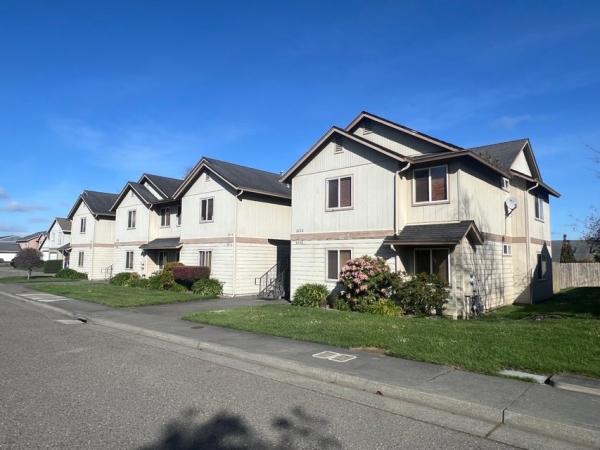 Listing Image #2 - Multi-family for sale at 3200 Matthew Lane, Fortuna CA 95540