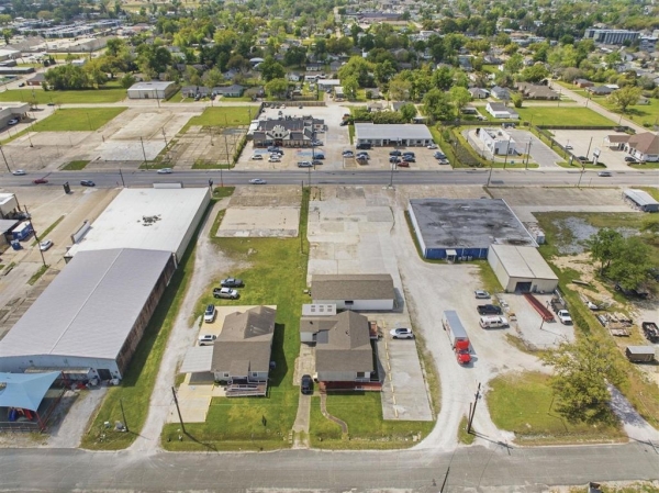 Listing Image #2 - Others for sale at 2503 Ryan Street, Lake Charles LA 70601