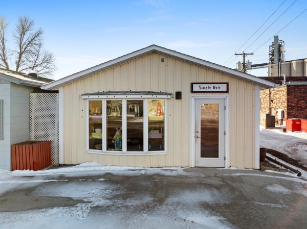 Listing Image #1 - Others for sale at 2 SE Central Ave, Garrison ND 58540