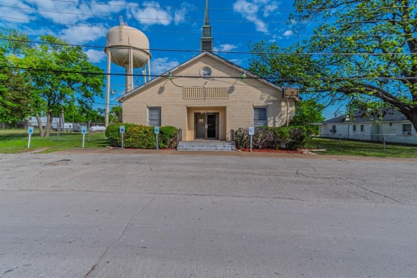 Listing Image #3 - Others for sale at 2817 Cherry Valley Boulevard, Dallas TX 75241