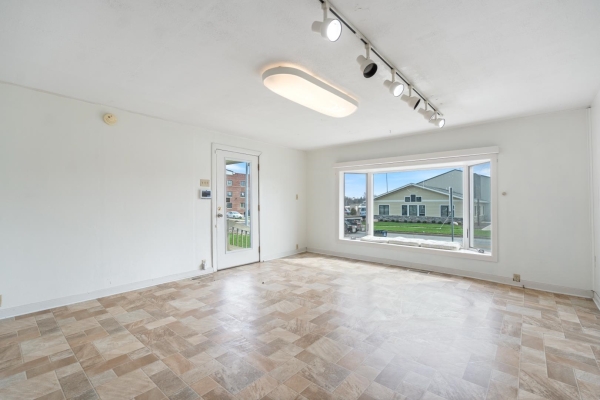 Listing Image #3 - Others for sale at 310 S Detroit Street, Warsaw IN 46580