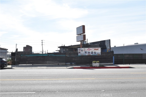 Listing Image #1 - Industrial for sale at 411 N La Brea Avenue, Inglewood CA 90302