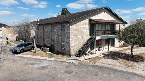 Listing Image #3 - Multi-family for sale at 630 W Taft Avenue, Harlingen TX 78550