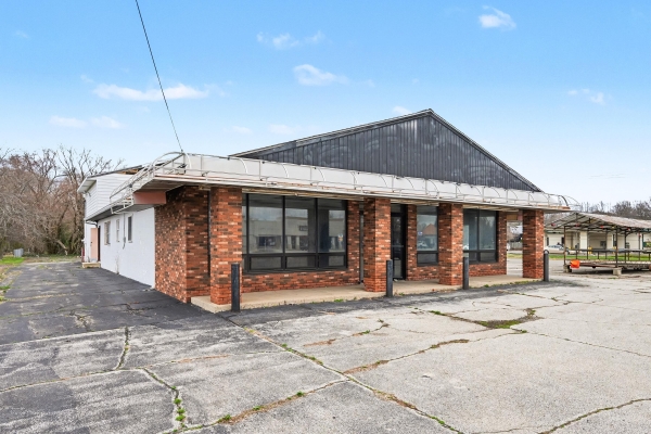 Listing Image #3 - Retail for sale at 1015 E Napier Avenue, Benton Harbor MI 49022