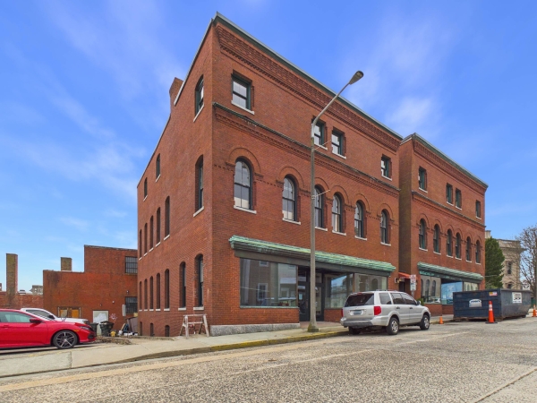 Listing Image #1 - Multi-family for sale at 12 Masonic St, New London CT 06320