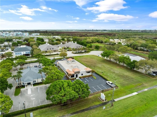Listing Image #3 - Office for sale at 845 37th Place, Vero Beach FL 32960