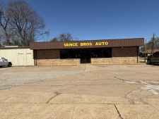 Retail property for sale in Palestine, TX