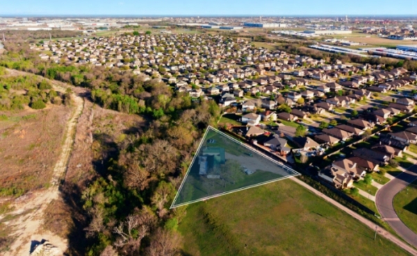 Listing Image #3 - Office for sale at 6400 S IH35, Hewitt TX 76643