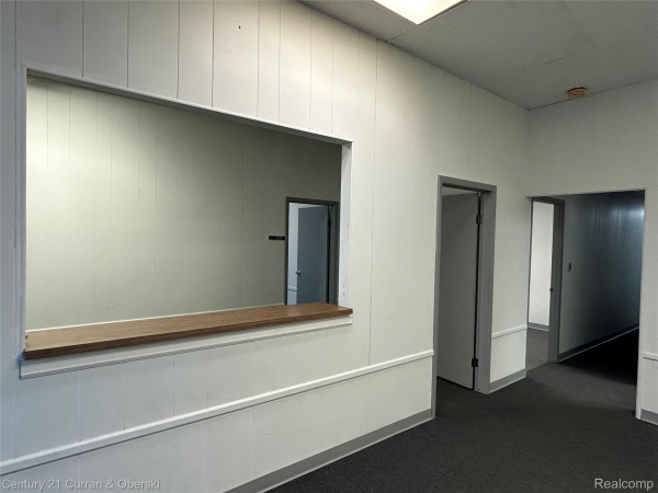 Listing Image #3 - Others for sale at 26032 5 Mile Road, Redford Charter Township MI 48239