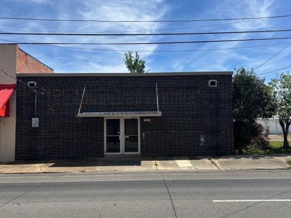 Listing Image #1 - Office for sale at 611 LOUISA STREET, Rayville LA 71269