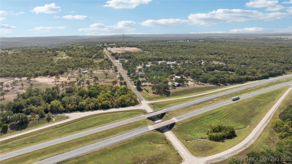 Listing Image #2 - Retail for sale at 109218 S 4030 Road, Henryetta OK 74437