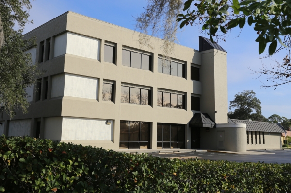 Listing Image #1 - Office for sale at 570 Memorial Circle, Ormond Beach FL 32174