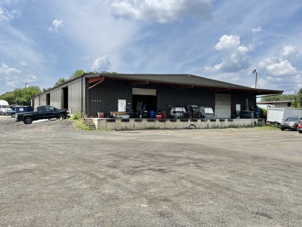 Listing Image #1 - Industrial for sale at 3251 Robinson Cir, Charlotte NC 28206 Listing Image #1 - Industrial for sale at 3251 Robinson Cir, Charlotte NC 28206