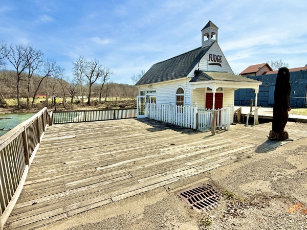 Listing Image #2 - Others for sale at 6119 S Mill Rd, Carbon IN 47873