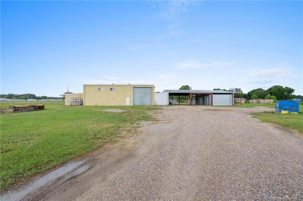 Listing Image #1 - Others for sale at 1635 S Thibodeaux Road S, Jennings LA 70546