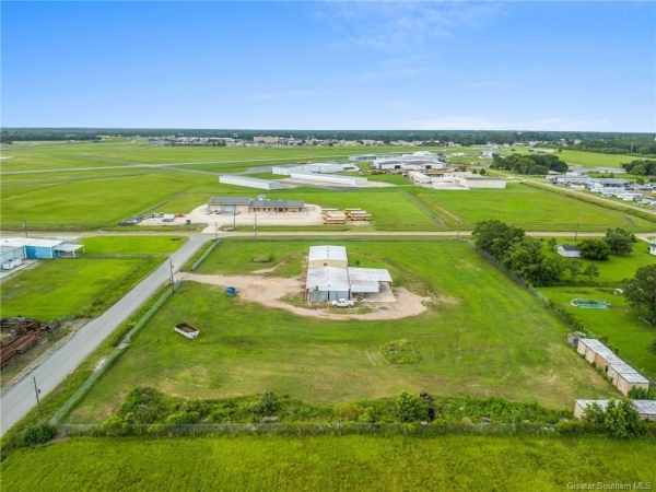 Listing Image #2 - Others for sale at 1635 S Thibodeaux Road S, Jennings LA 70546