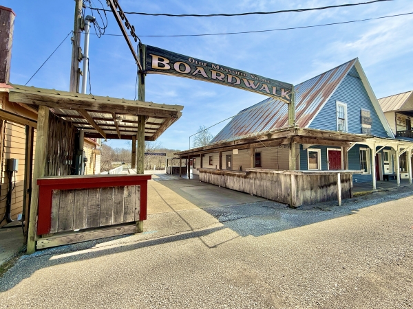 Listing Image #2 - Others for sale at 6163 S Mill Rd, Carbon IN 47837