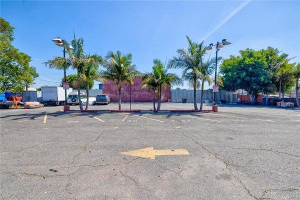Listing Image #1 - Others for sale at 1437 E 61st,, Los Angeles, CA 90001