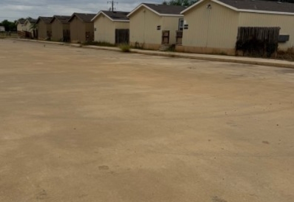 Listing Image #1 - Multi-family for sale at 1100 County Road 4600, Dilley TX 78017 Listing Image #1 - Multi-family for sale at 1100 County Road 4600, Dilley TX 78017