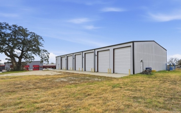 Listing Image #1 - Others for sale at 557 W Wheeler, Stockdale TX 78160