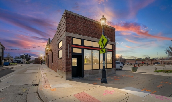 Listing Image #1 - Retail for sale at 201 N Broadway Avenue, Urbana IL 61801