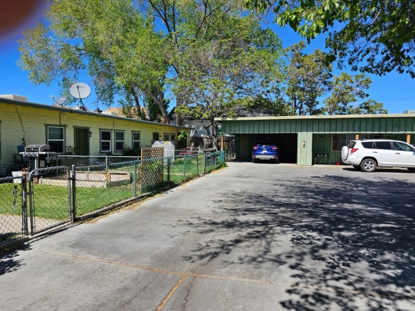 Listing Image #2 - Multi-family for sale at 363 Short Street, Bishop CA 93514