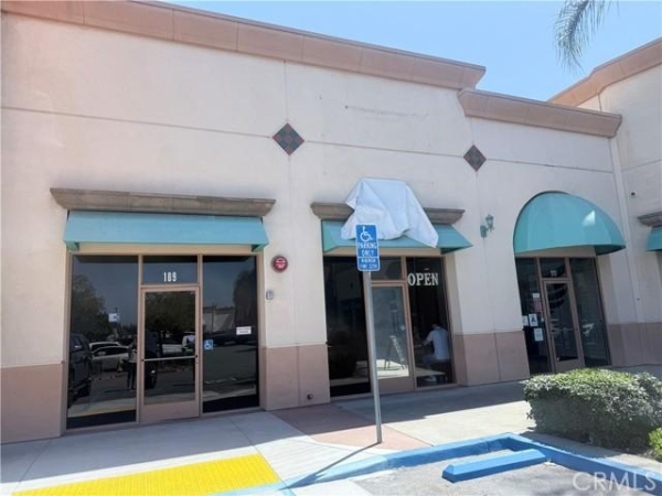 Listing Image #1 - Retail for sale at 25395 Madison Avenue 109, MUR CA 92562