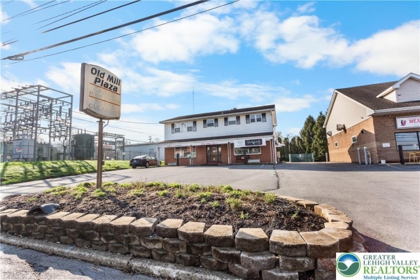 Listing Image #1 - Retail for sale at 302 Old Mill Road, Easton PA 18040