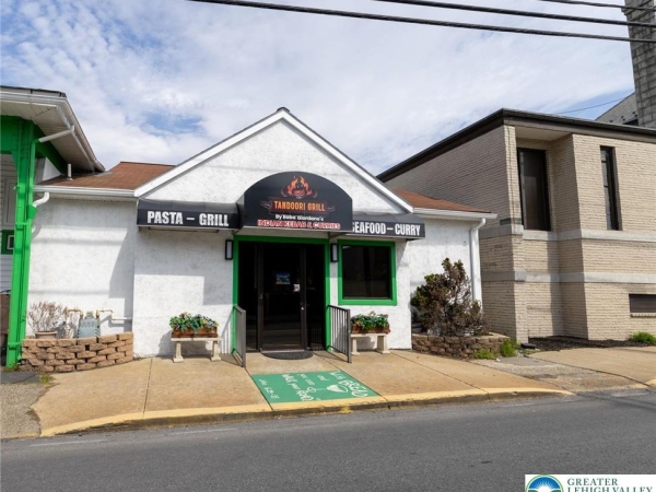 Listing Image #3 - Retail for sale at 11 W Pennsylvania Avenue, Pen Argyl Boro PA 18072 Listing Image #3 - Retail for sale at 11 W Pennsylvania Avenue, Pen Argyl Boro PA 18072