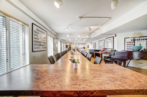 Listing Image #2 - Multi-family for sale at 501 N. Wittenberg Ave, Springfield OH 45504