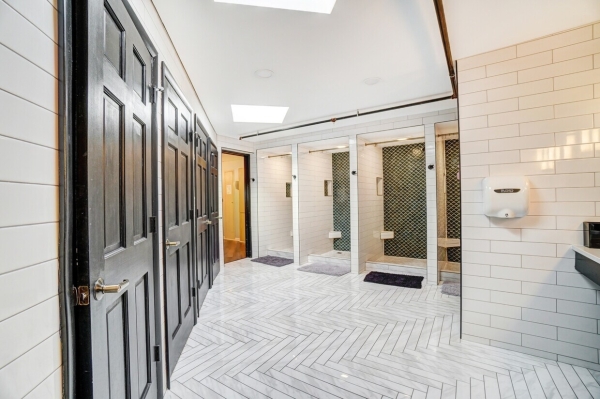 Listing Image #3 - Multi-family for sale at 501 N. Wittenberg Ave, Springfield OH 45504