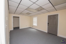 Listing Image #3 - Office for sale at 327 Margie Drive, Warner Robins GA 31088