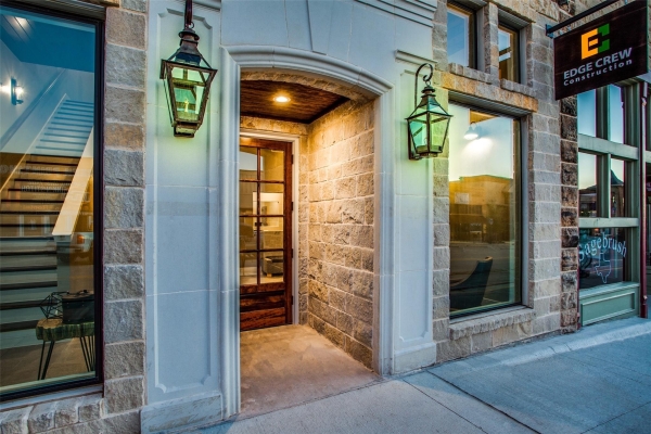 Listing Image #1 - Office for sale at 1024 Halsell Street, Bridgeport TX 76426
