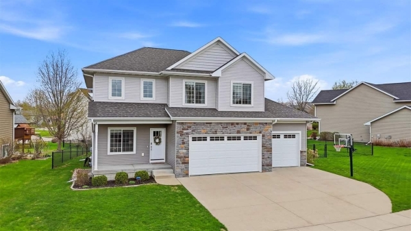 Listing Image #1 - Others for sale at 4411 Tempe Place, Iowacity IA 52246