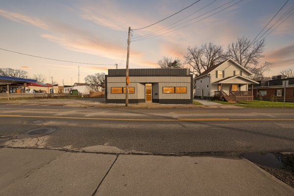 Listing Image #1 - Retail for sale at 161 East Main St, Geneva OH 44041