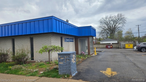 Listing Image #2 - Others for sale at 6721 Merriman Road, Garden City MI 48135