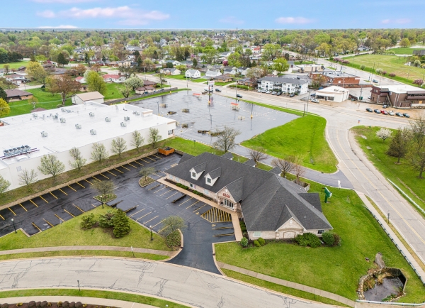 Listing Image #3 - Office for sale at 1640 Willow Circle Drive, Crest Hill IL 60403