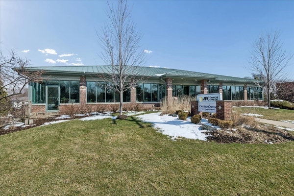 Listing Image #1 - Office for sale at 1150 W Northwest Highway, Mount Prospect IL 60056