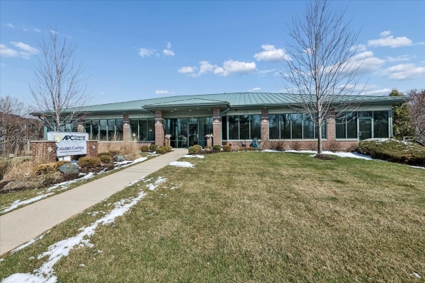 Listing Image #2 - Office for sale at 1150 W Northwest Highway, Mount Prospect IL 60056