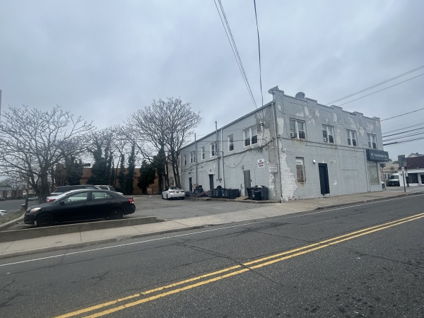 Listing Image #3 - Multi-family for sale at 1888 Grand Avenue, Baldwin NY 11510