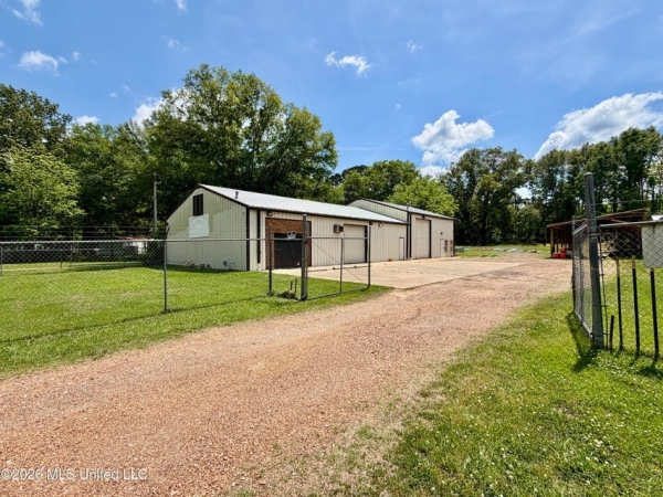 Listing Image #2 - Industrial for sale at 8071 N McRaven Road, Clinton MS 39056