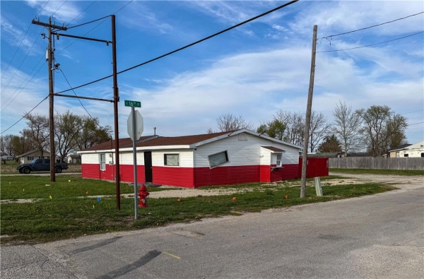 Listing Image #1 - Office for sale at 1603 N Main Street, Georgetown IL 61846