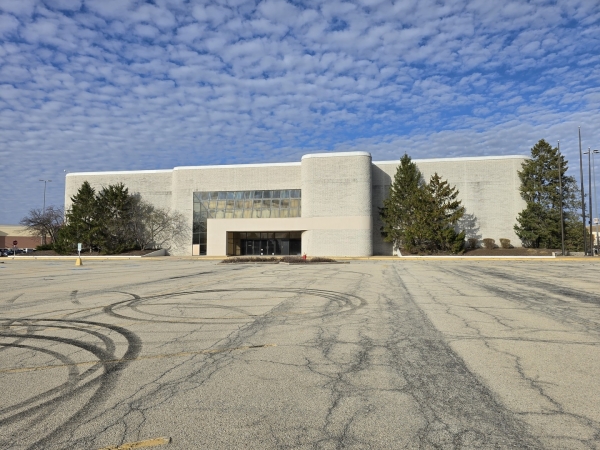 Listing Image #3 - Retail for sale at 3344 Mall Loop Drive, Joliet IL 60433